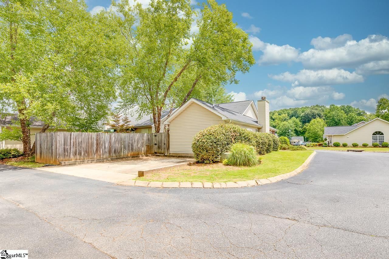 Property image 4 at 201 Woodruff Park Lane, Simpsonville, SC 29681