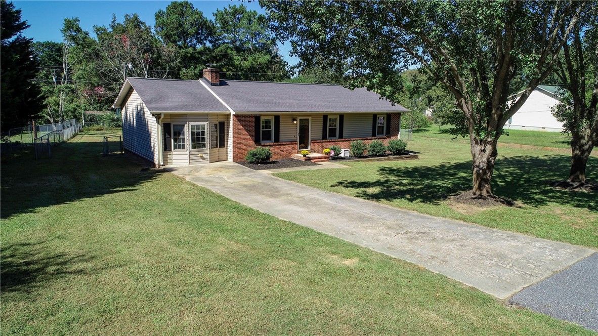 Property image 2 at 524 NURSERY Lane, Anderson, SC 29626