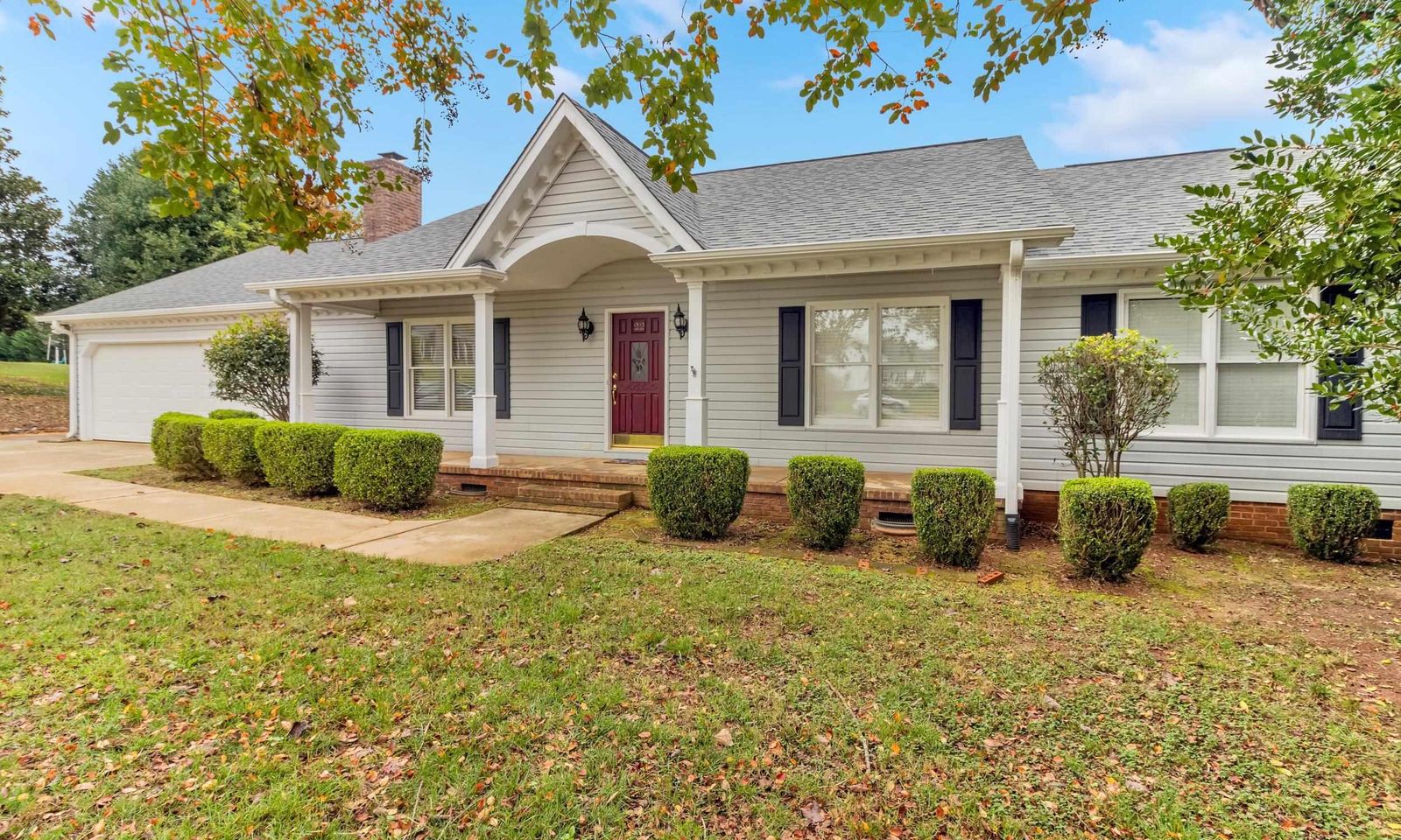 Main image of property at 22 Summit Court, Taylors, SC 29687