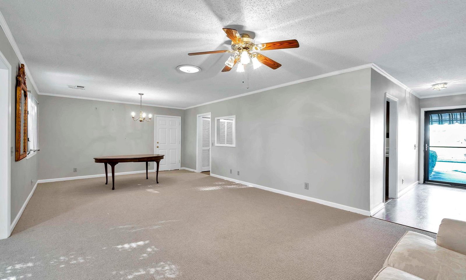 Property image 4 at 405 Lakeside Circle, Greenville, SC 29615