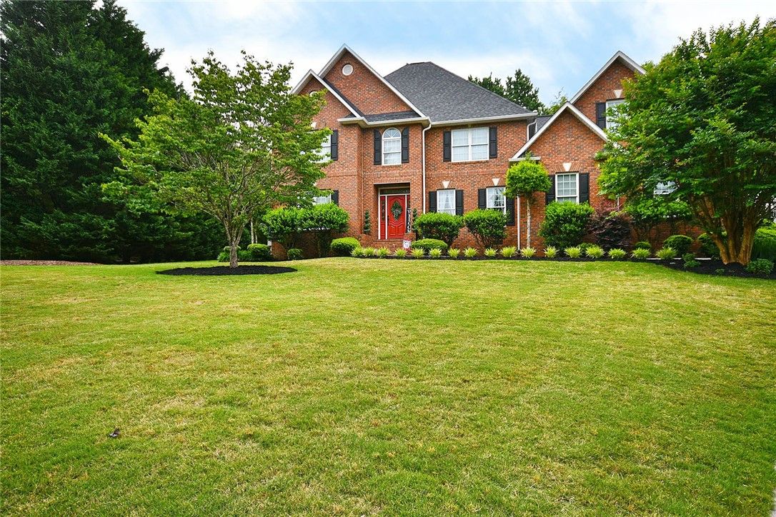 Main image of property at 101 Harvest Drive, Easley, SC 29640