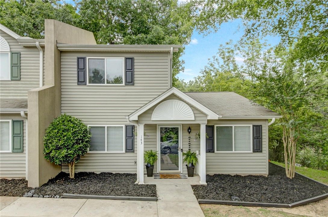 Property image 2 at 143 Perkins Place, Seneca, SC 29678