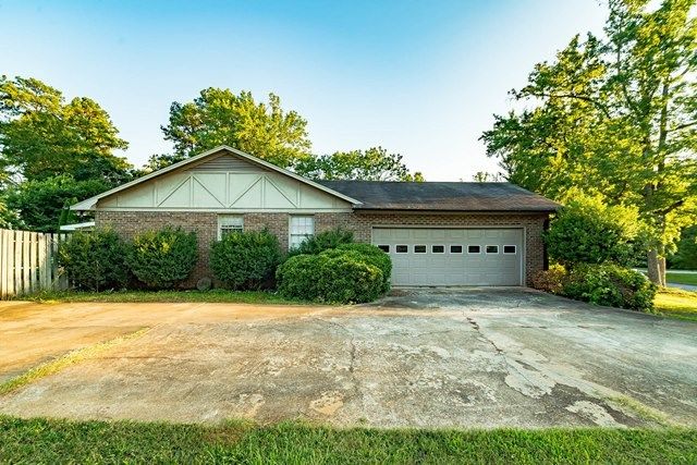 Property image 2 at 209 Oak Knoll Terrace, Anderson, SC 29625