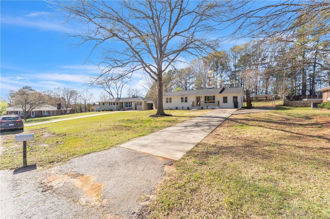 Property image 2 at 226 Bedford Forest Avenue, Anderson, SC 29625