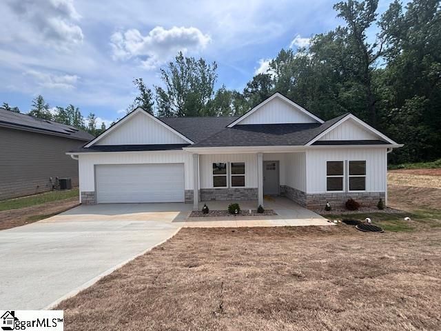 Dorman Meadows, Roebuck Community