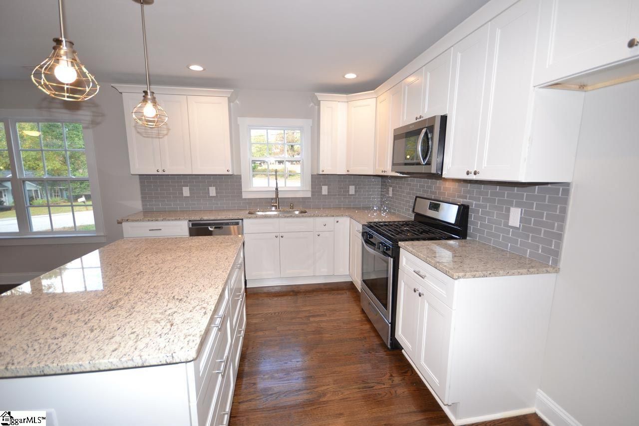Property image 3 at 231 Pleasant Ridge Avenue, Greenville, SC 29605
