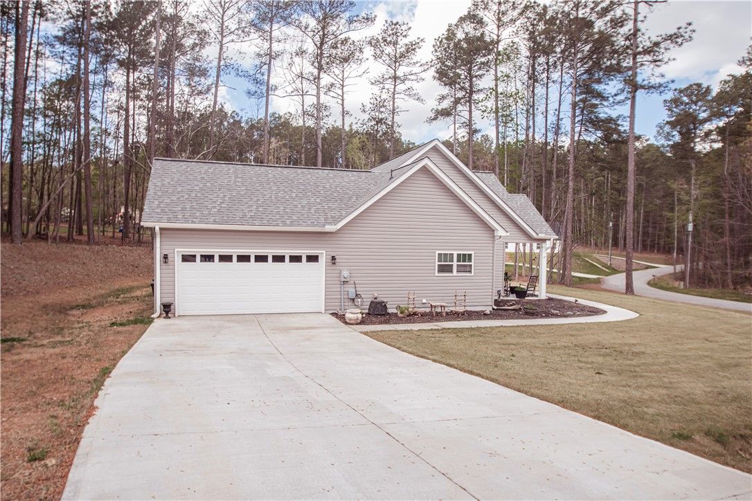 Property image 4 at 5 Short Street, Townville, SC 29689