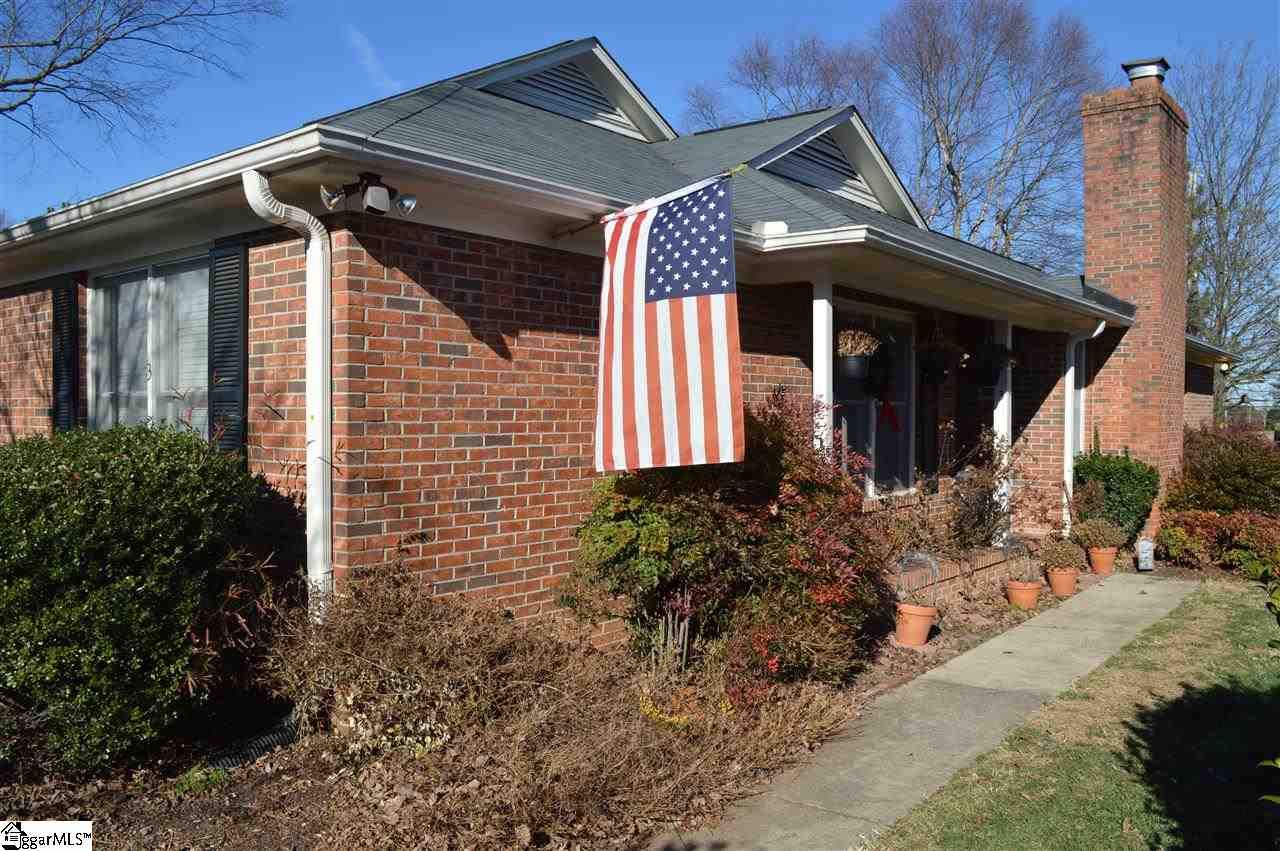 Property image 1 at 3 Hillington Place, Greer, SC 29651