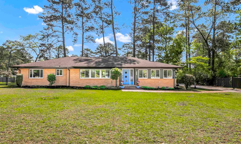 6012 Ashwood Road