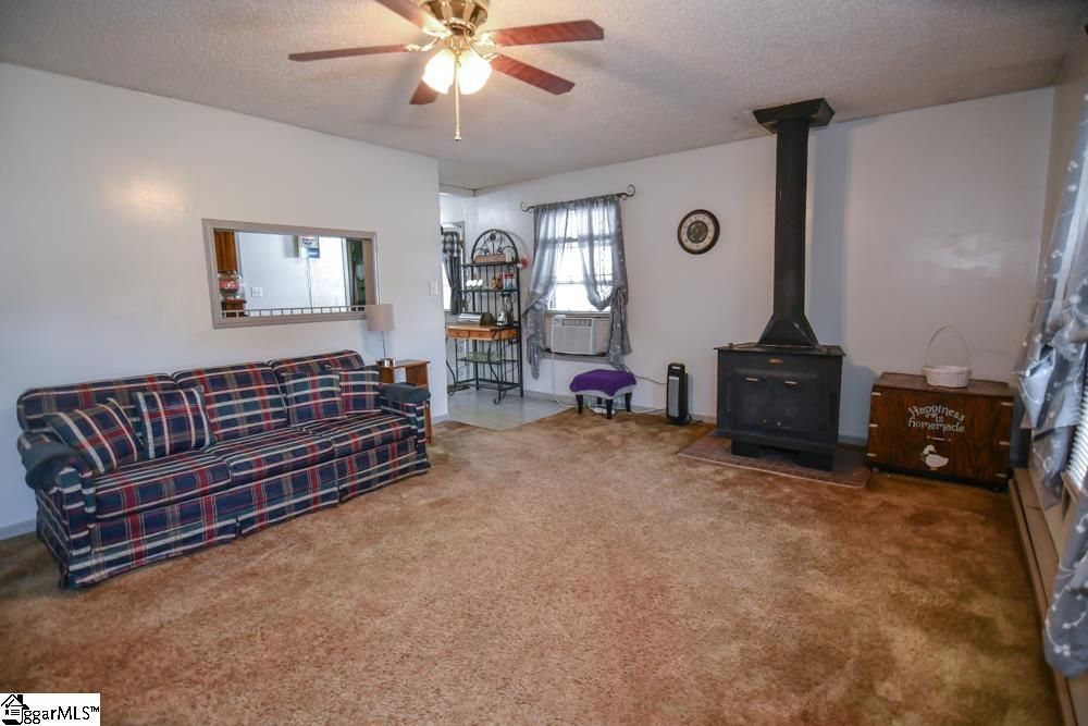 Property image 2 at 338 Millbank Road, Wellford, SC 29385