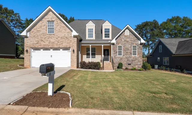 10 Manorwood Court