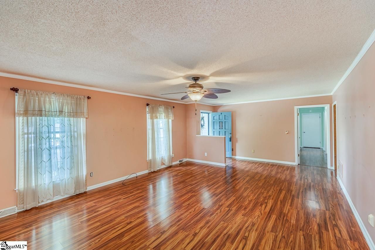 Property image 4 at 4 Gray Fox Court, Taylors, SC 29687