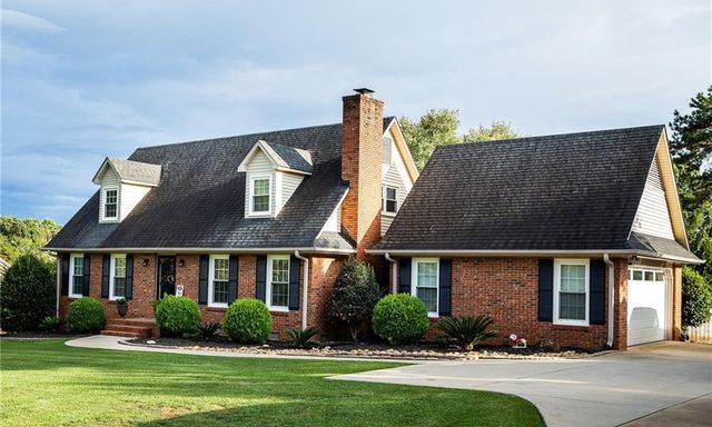 1107 Oak Hill Drive
