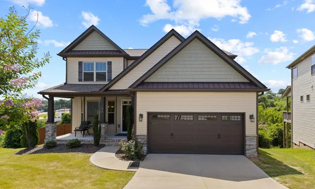 218 Clear Court