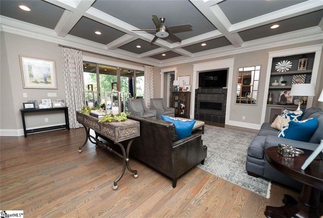 Property image 5 at 524 Chamblee Boulevard, Greenville, SC 29615