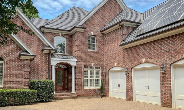 15 Marlis Court