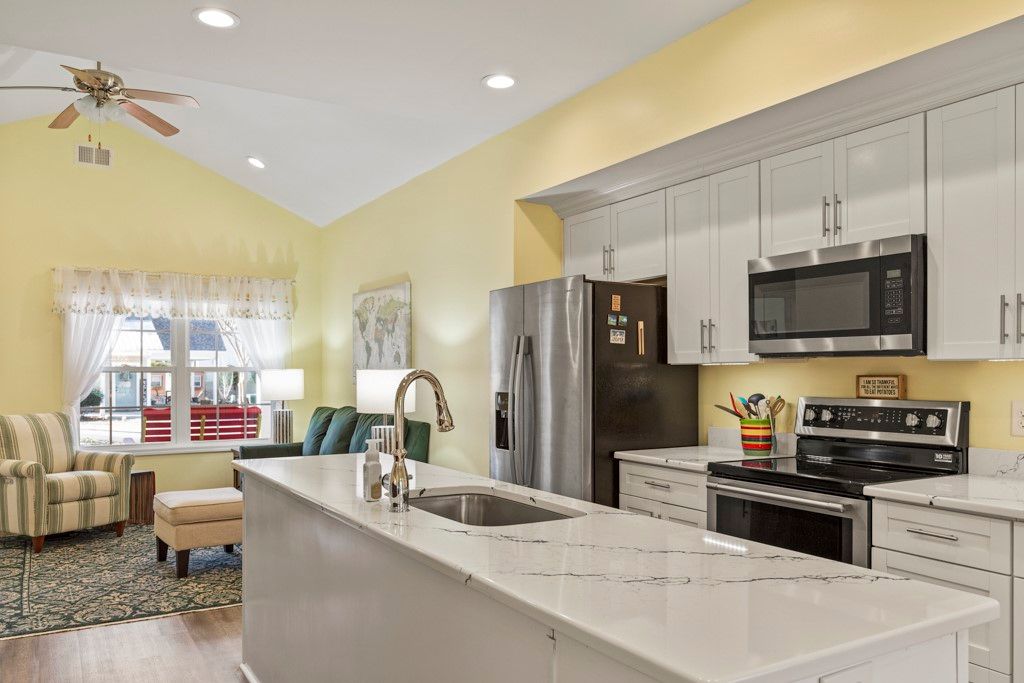 Property image 3 at 330 Woodland Drive, Walhalla, SC 29691