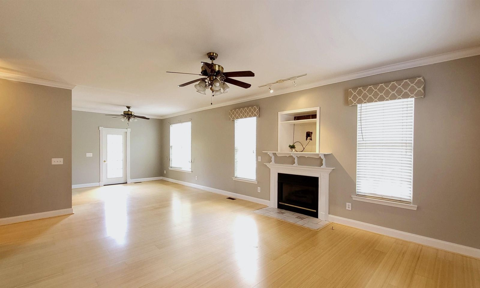 Property image 2 at 2 Bluffton Circle, Taylors, SC 29687