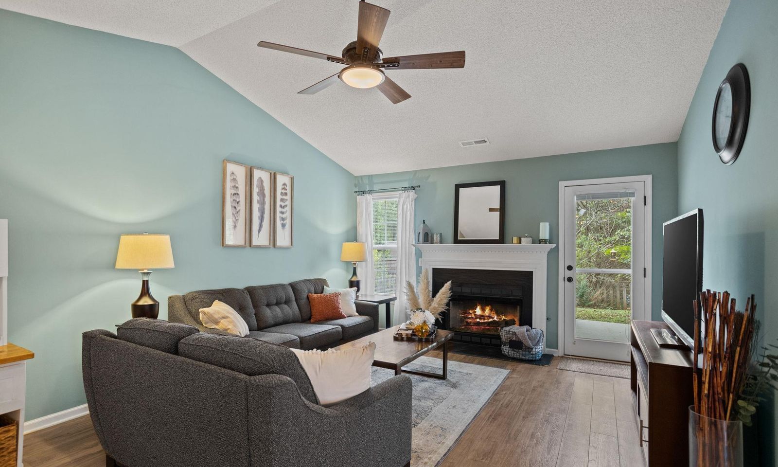 Property image 3 at 403 Pheasant Ridge Drive, Taylors, SC 29687