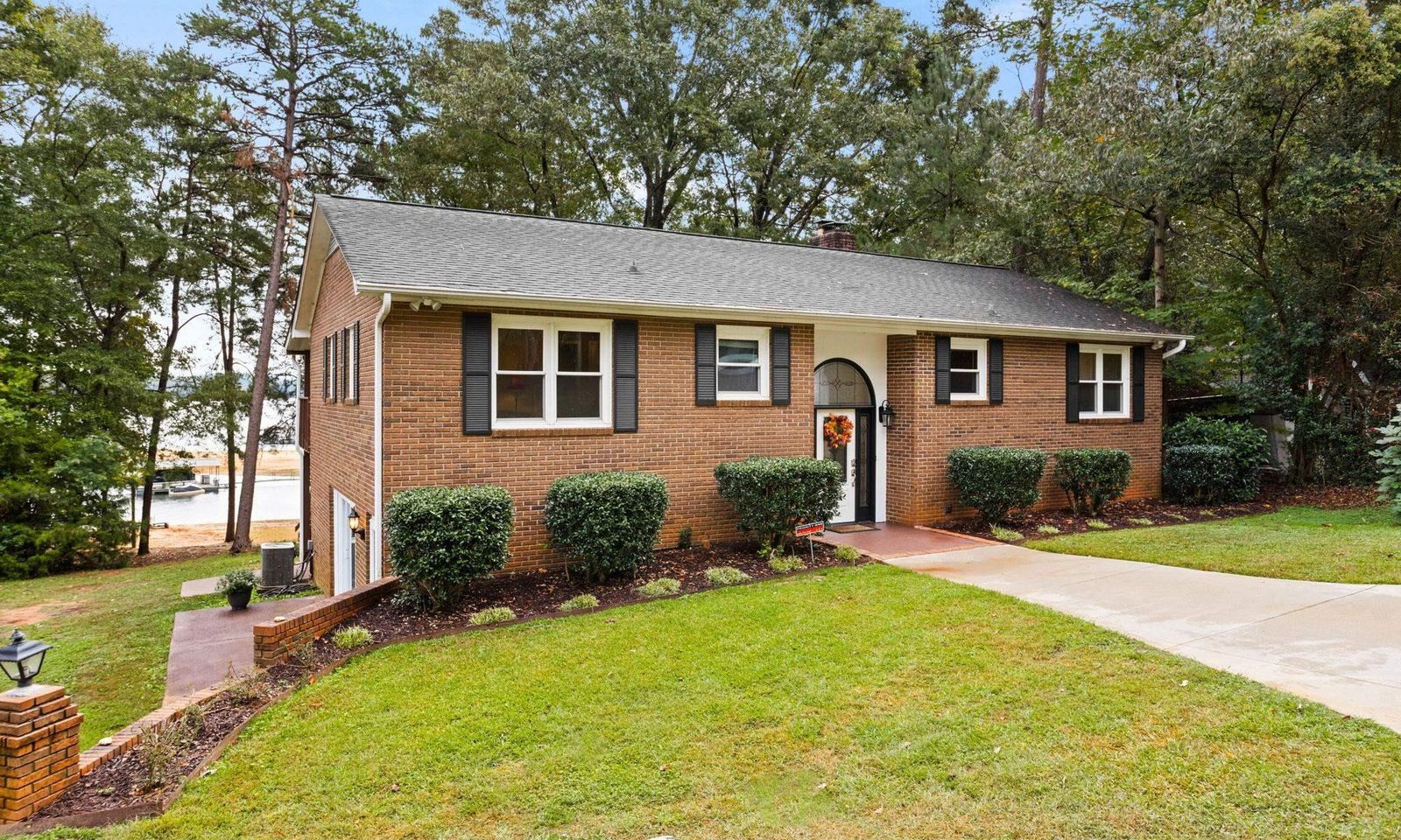 Property image 3 at 211 Circle Drive, Townville, SC 29689