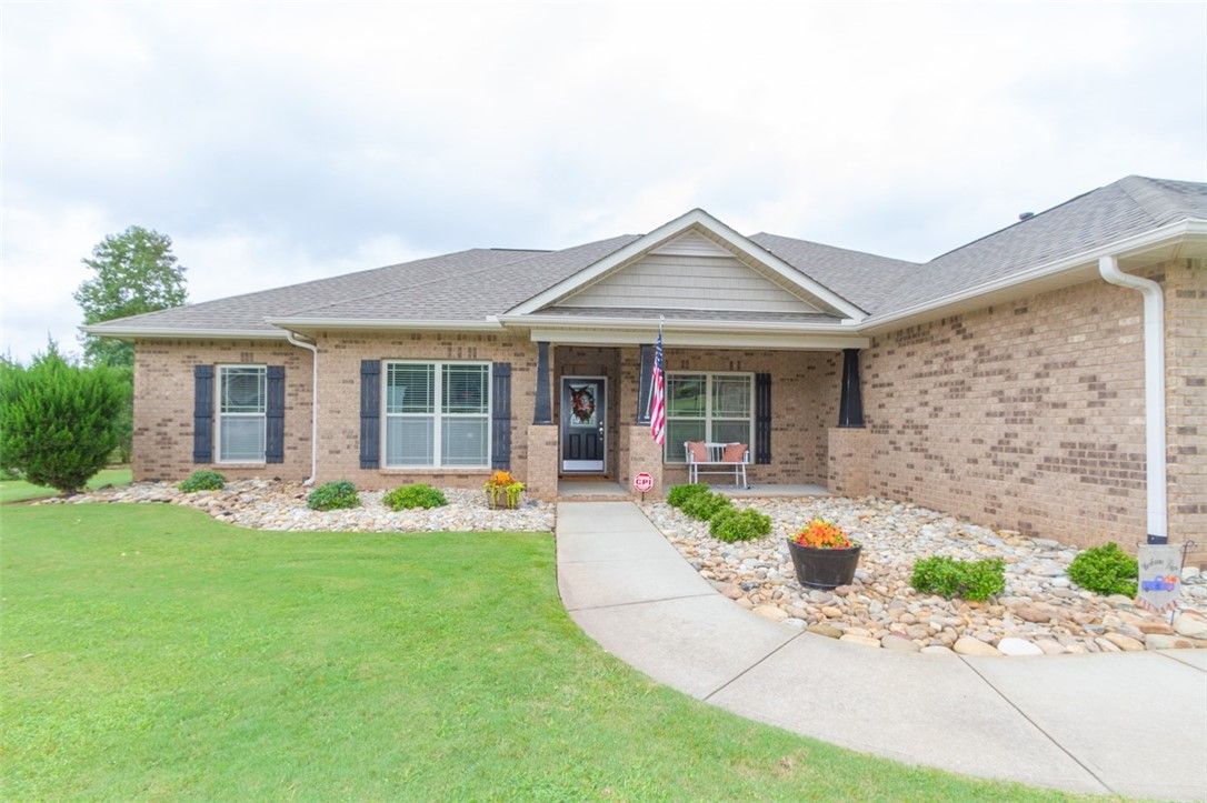 Property image 2 at 115 Baybrooke Lane, Anderson, SC 29621
