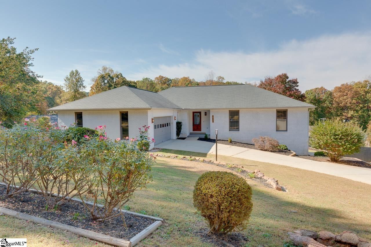 Property image 2 at 103 Shorecrest Drive, Seneca, SC 29672