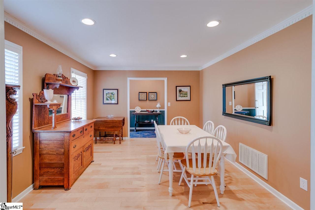 Property image 5 at 212 Bridgewood Avenue, Taylors, SC 29687