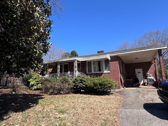 Main image of property at 2612 Highway 153 Highway, Piedmont, SC 29673