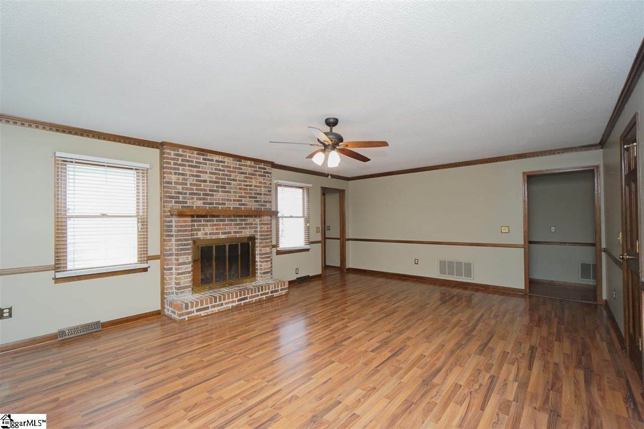Property image 3 at 117 Spartan Court, Greer, SC 29650