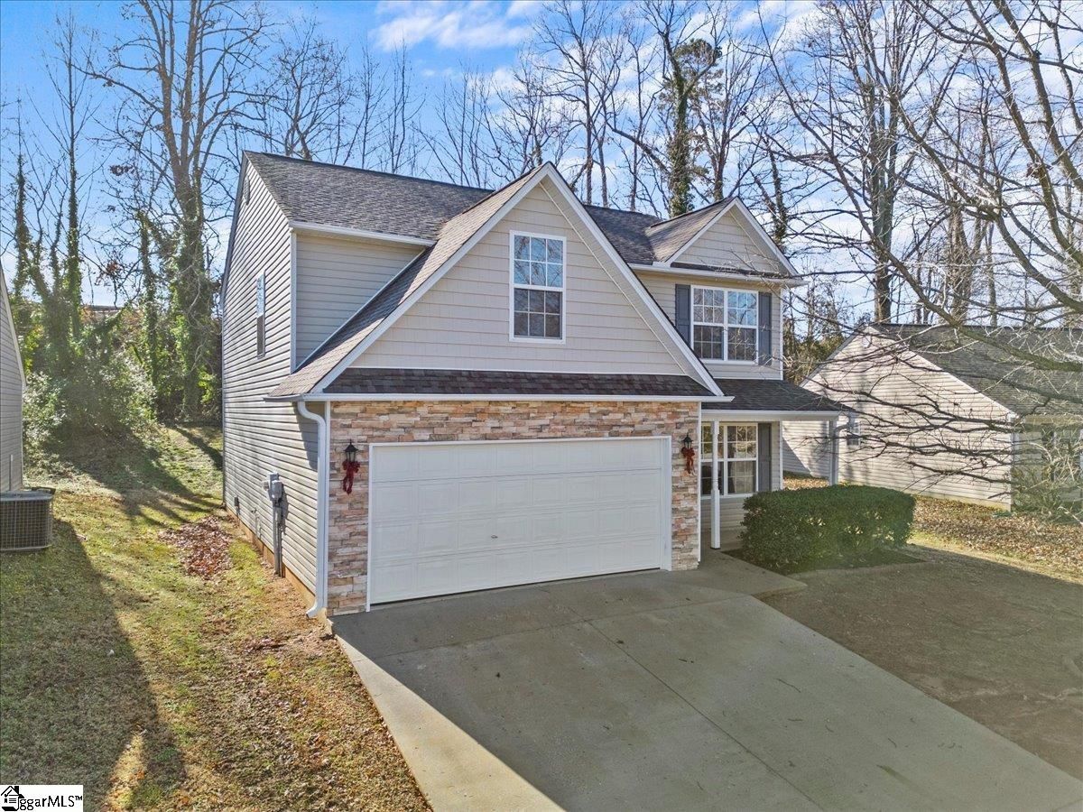 Main image of property at 209 Haven Reach Way, Taylors, SC 29687