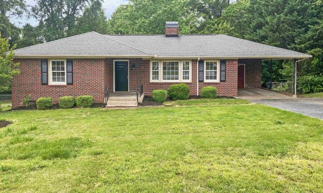 104 Thornwood Drive