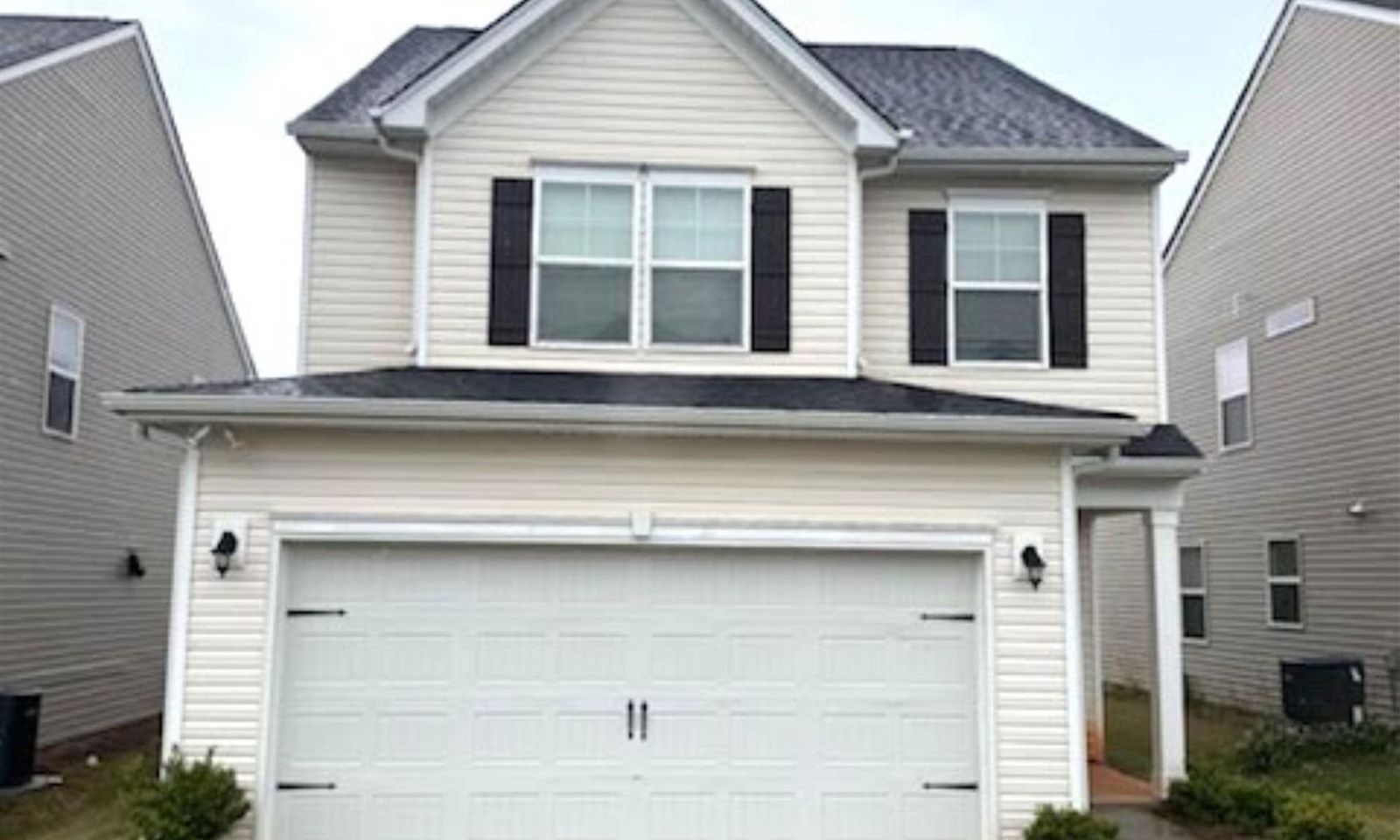 Main image of property at 16 Corsica Court, Simpsonville, SC 29681