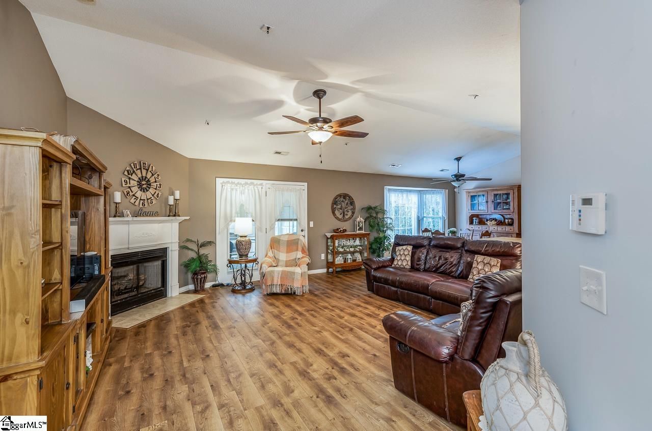 Property image 4 at 100 Feldspar Lane, Greer, SC 29650