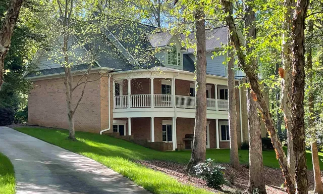 6 Alender Way