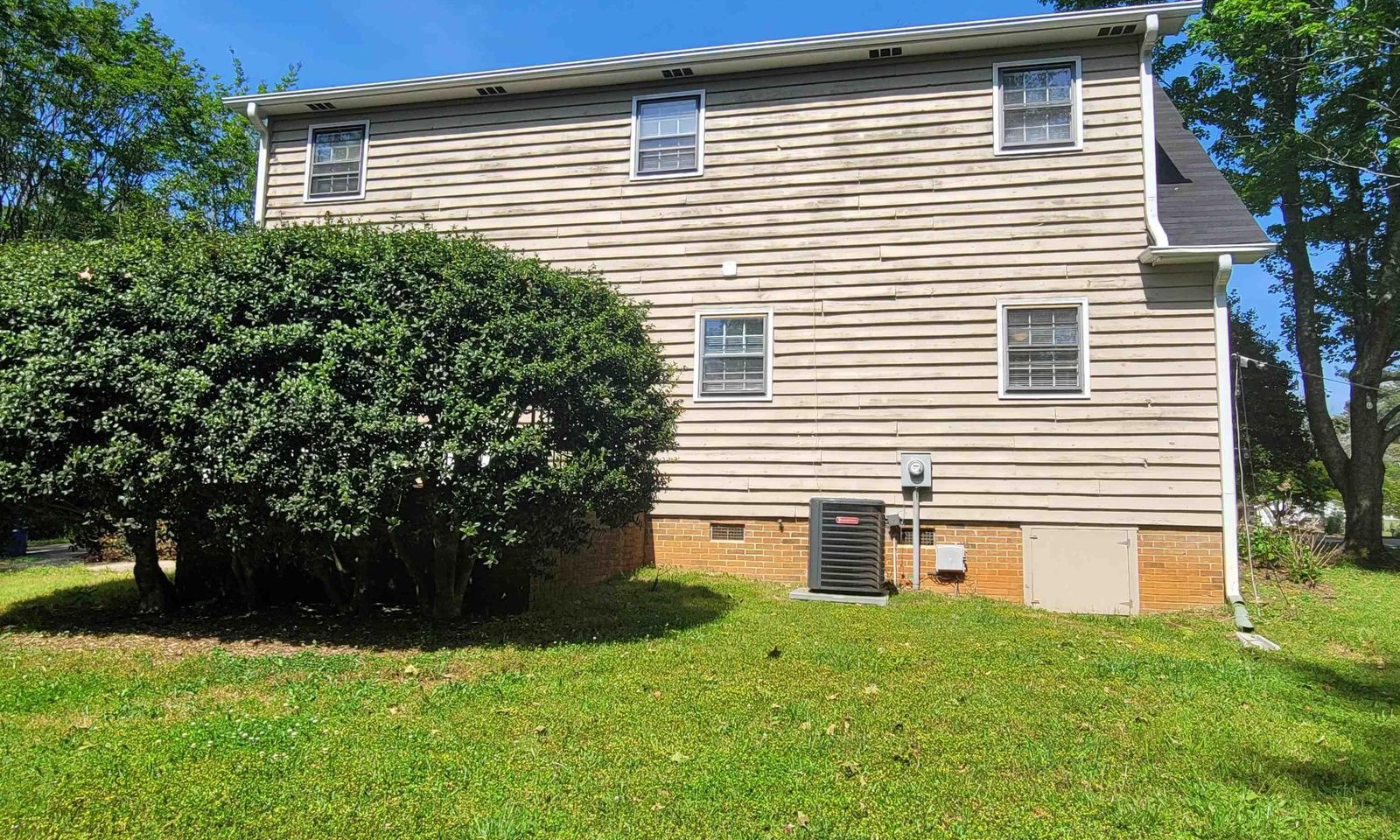 Property image 2 at 15 Maple Leaf Court, Greenville, SC 29611