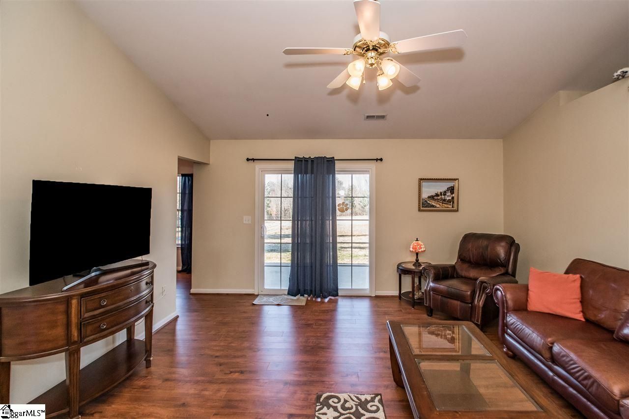Property image 3 at 12 Natalie Court, Greer, SC 29651