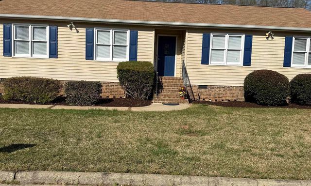 1 Gunstown Circle