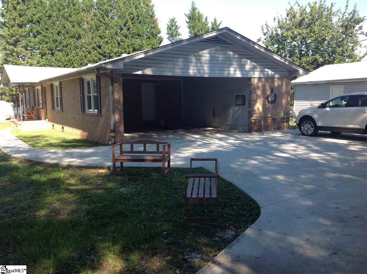 Property image 2 at 105 Center Street, Williamston, SC 29697