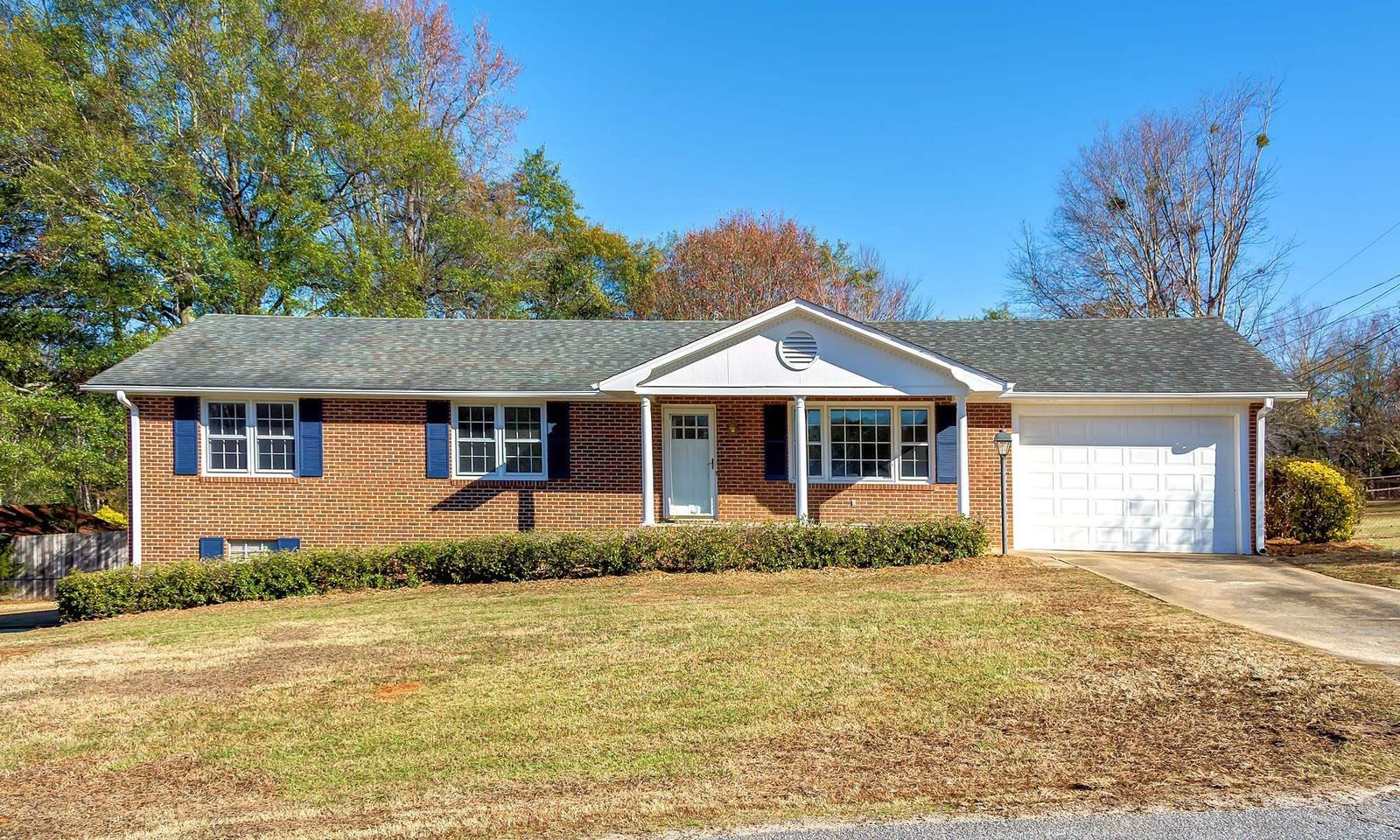 Main image of property at 2 Vicksburg Drive, Greenville, SC 29617
