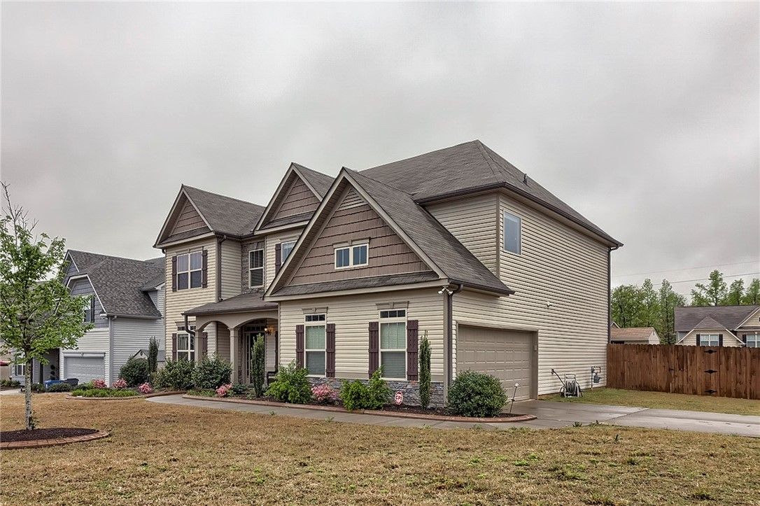 Property image 2 at 401 Sabin Court, Simpsonville, SC 29680