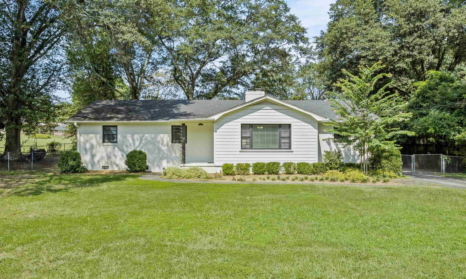 Property image 2 at 4811 Edwards Road, Taylors, SC 29687-2805