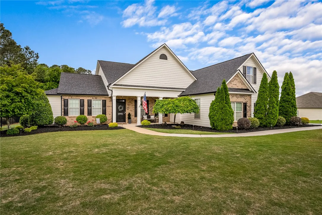 Sterling Meadow, Anderson Community