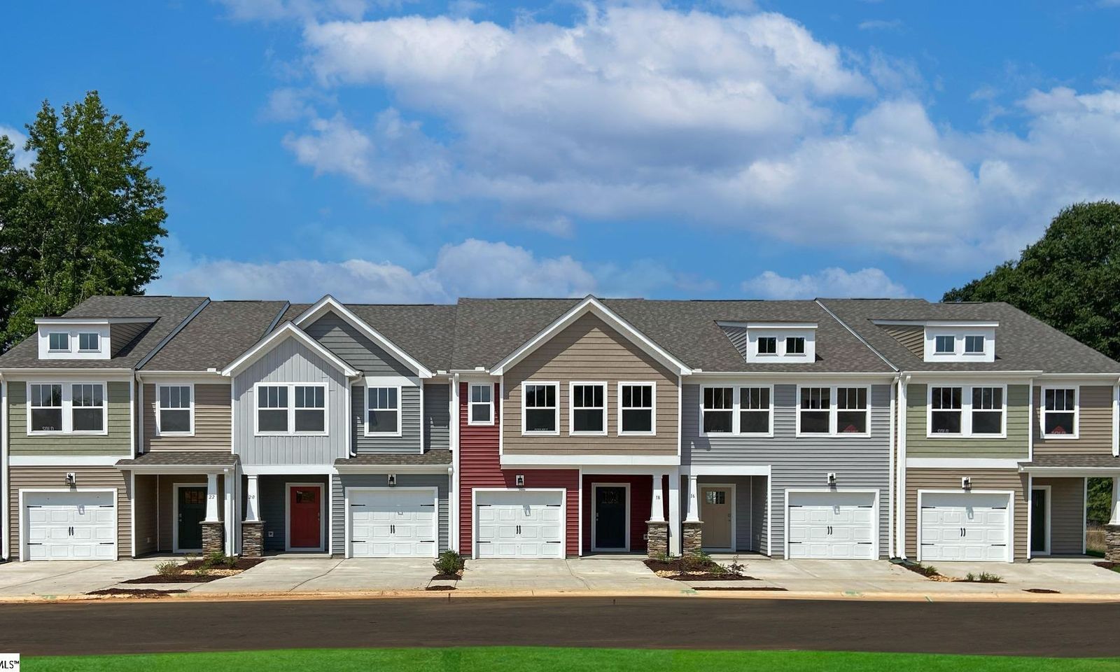 Tyger Ridge, Moore Community