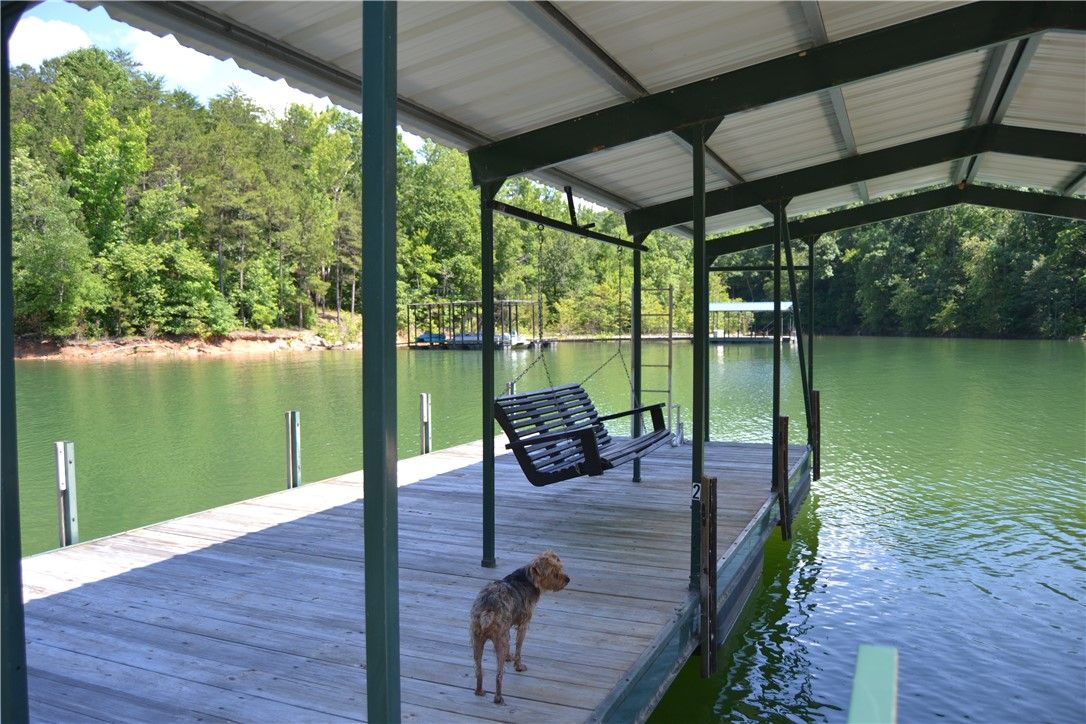 Property image 2 at 913 Paynes Creek Road, Hartwell, GA 30643