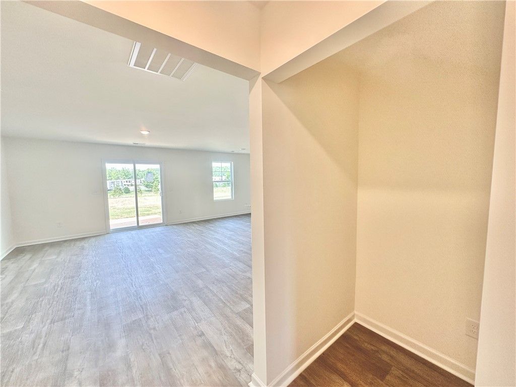 Property image 4 at 506 Seaborn Circle, Pendleton, SC 29670