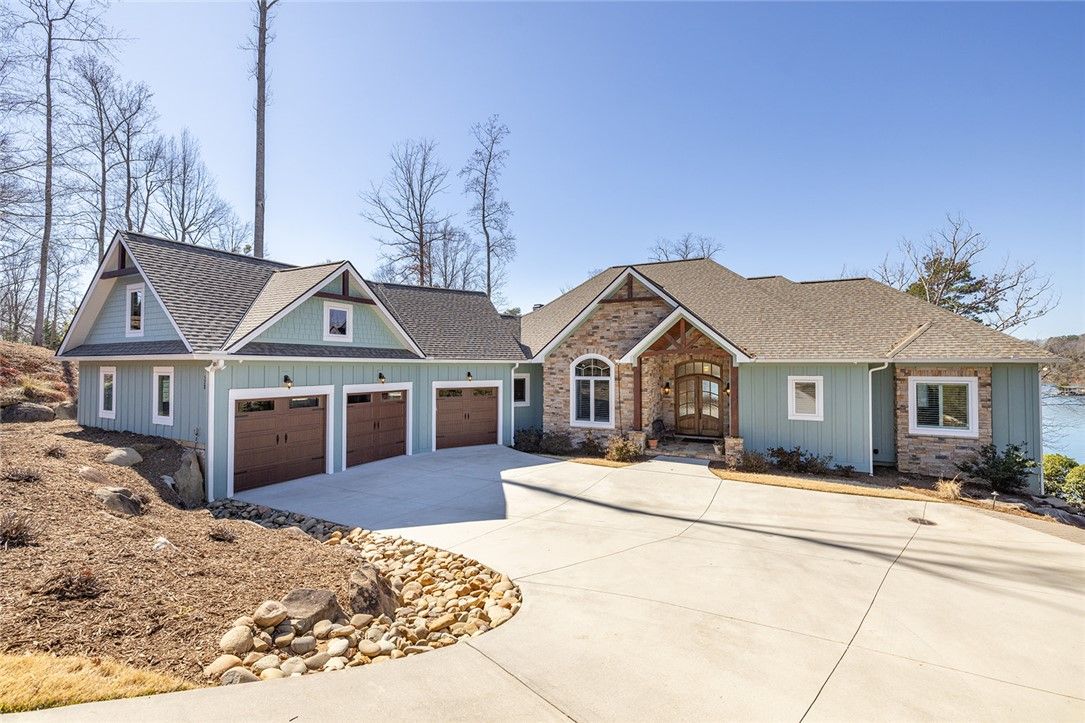 Property image 1 at 528 Beacon Shores Drive, Seneca, SC 29672