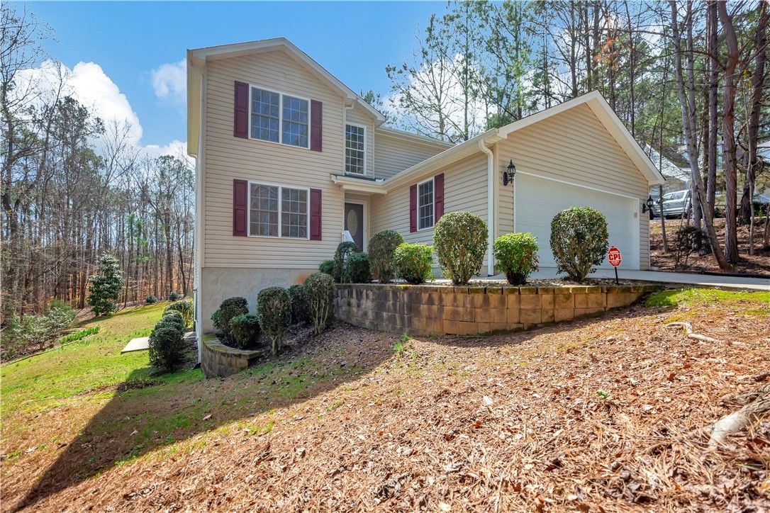 Property image 2 at 615 Windy Oaks Lane, Seneca, SC 29678