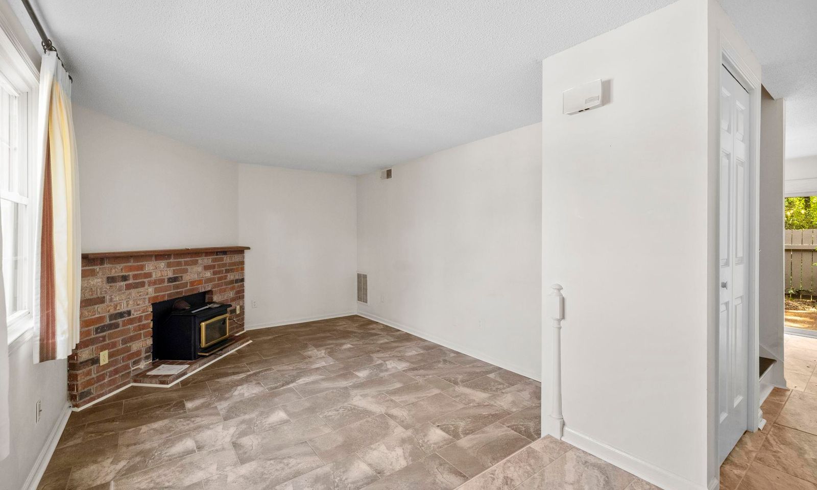 Property image 3 at 710 Hunts Bridge Road, Greenville, SC 29617