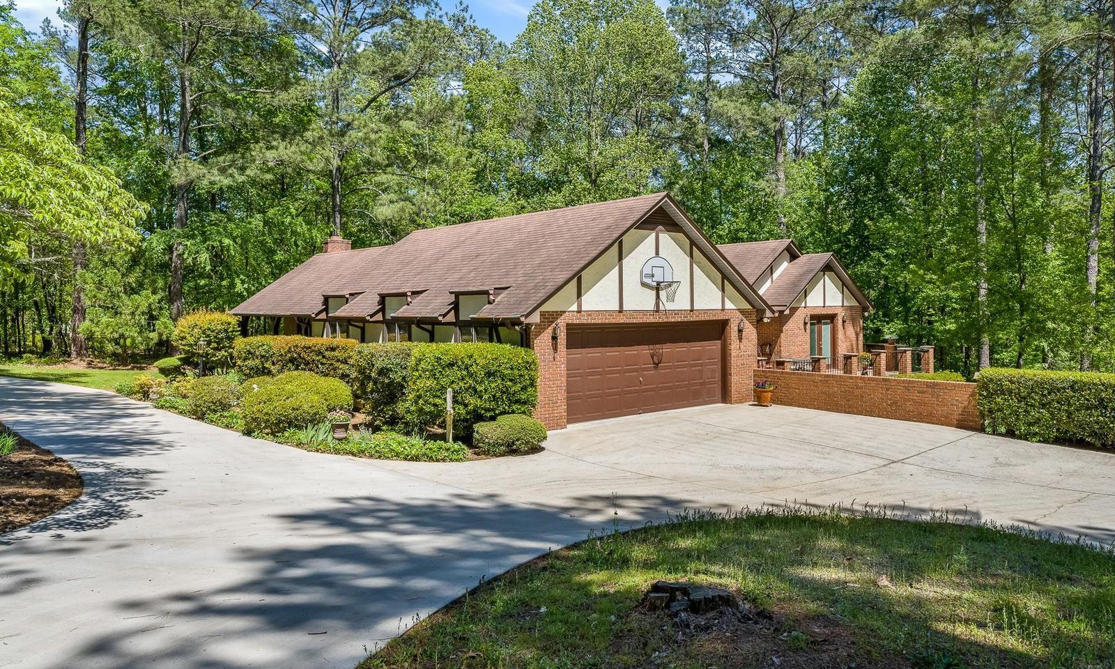 Property image 2 at 1054 Marett Road, Pendleton, SC 29670