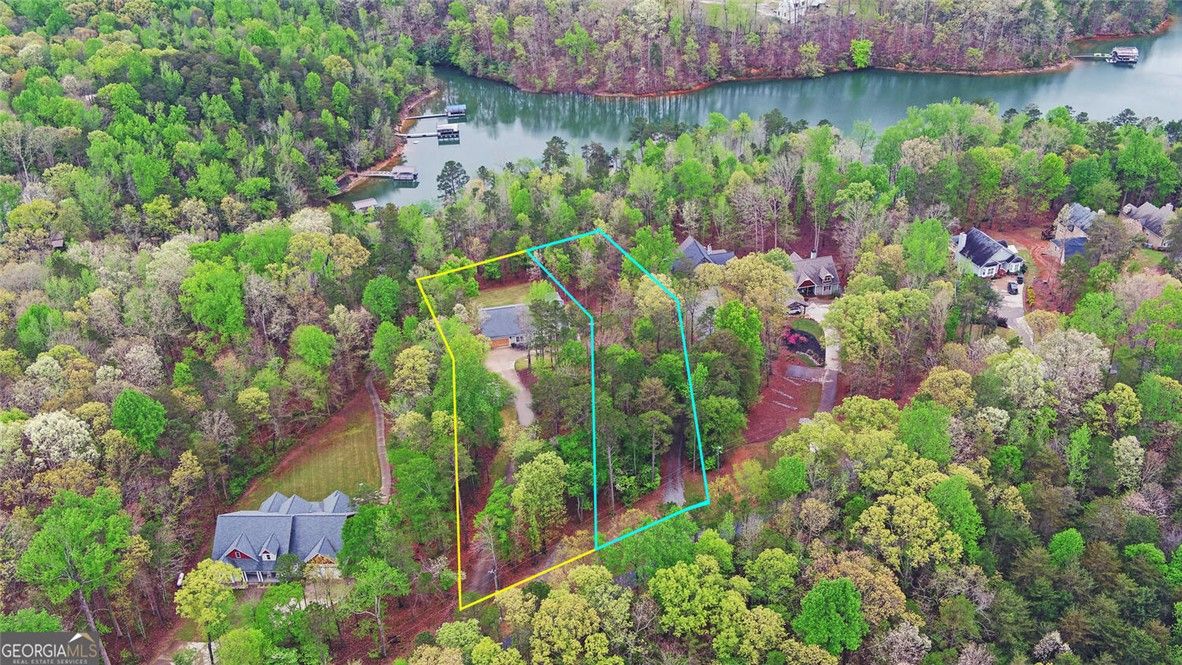 Main image of property at 913 Paynes Creek Road, Hartwell, GA 30643